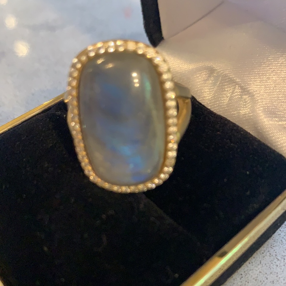 Statement Ring - Picture 4 of 6